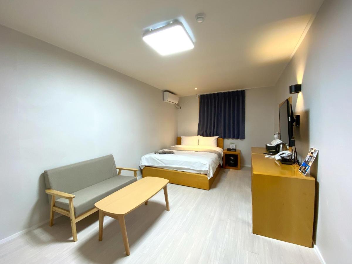 Suanbo Hot Spring Healing Hotel Chungju Exterior photo