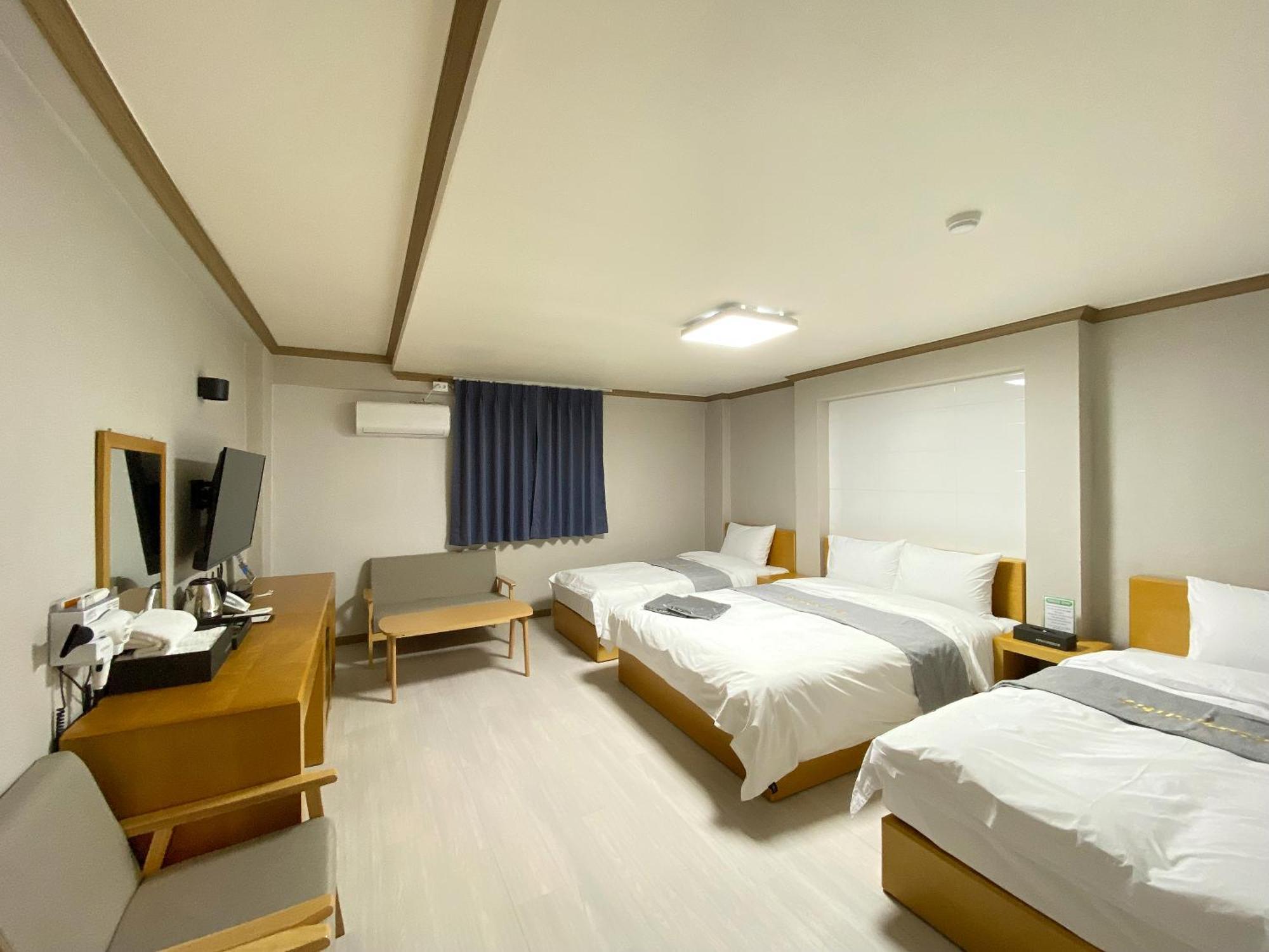 Suanbo Hot Spring Healing Hotel Chungju Exterior photo
